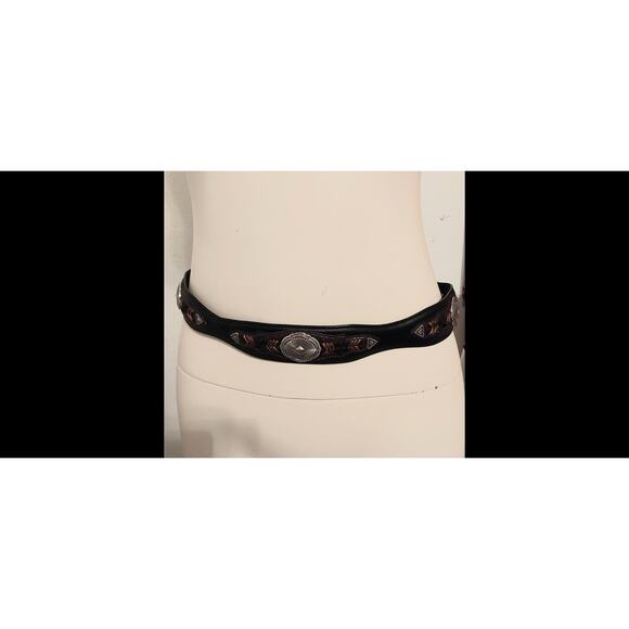 ARIAT ladies Belt Black with silver medallions and braiding Size 32 #0201028